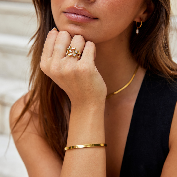 Gold Leaf Motif Ring | Amelia