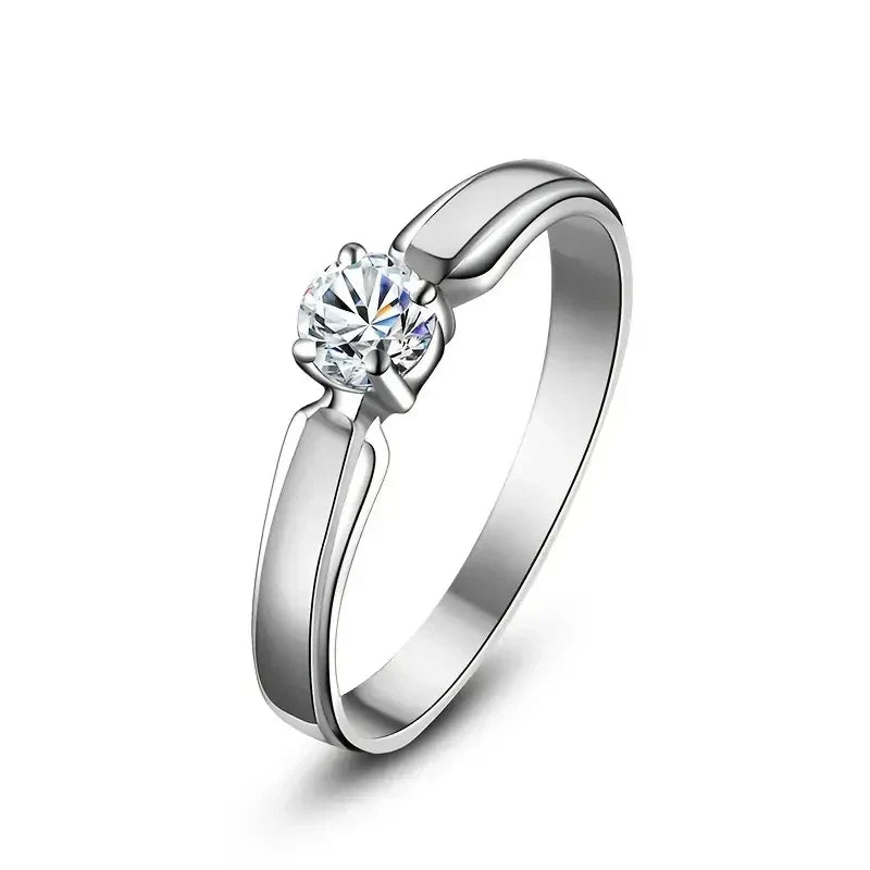 Clara Signature Solitaire Ring | Amelia