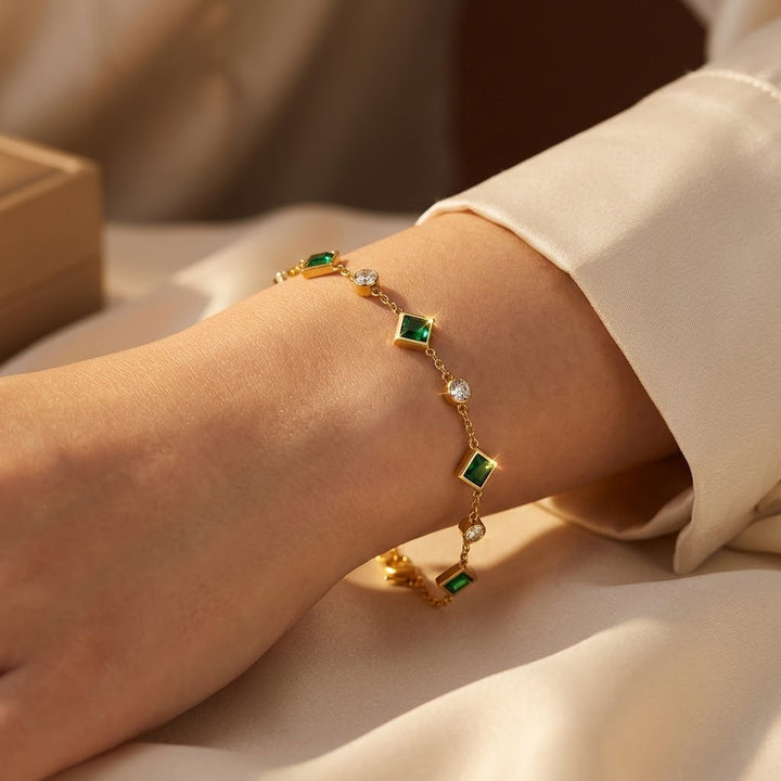 Gold Emerald Station Bracelet | Amelia