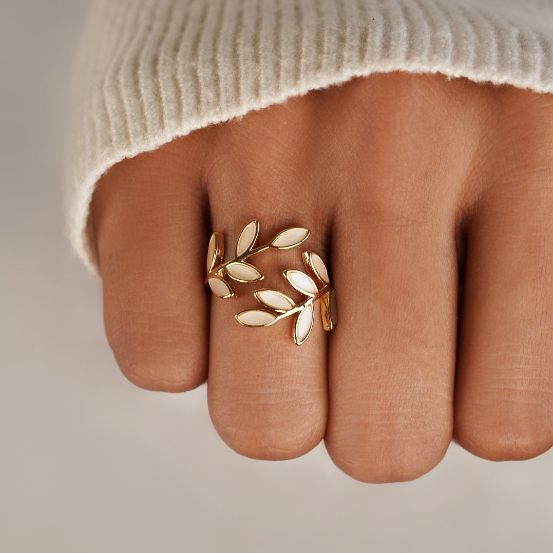Gold Leaf Motif Ring | Amelia