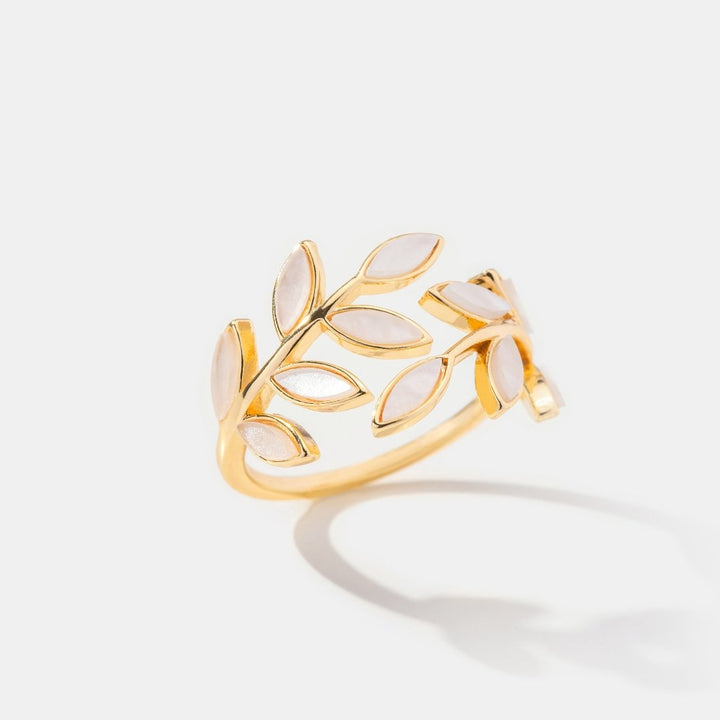 Gold Leaf Motif Ring | Amelia