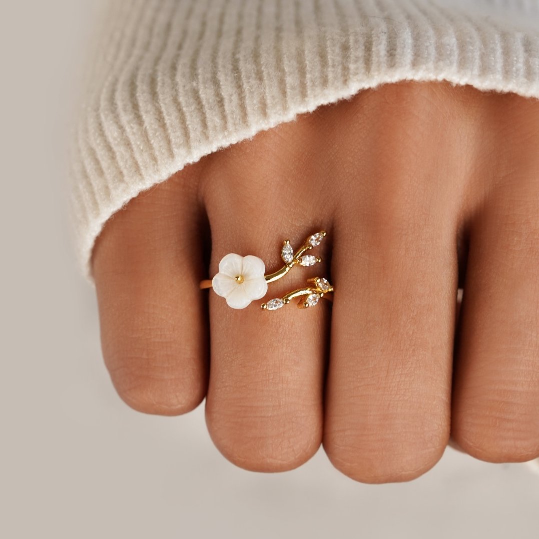 Gold Floral and Leaf Open Ring | Amelia