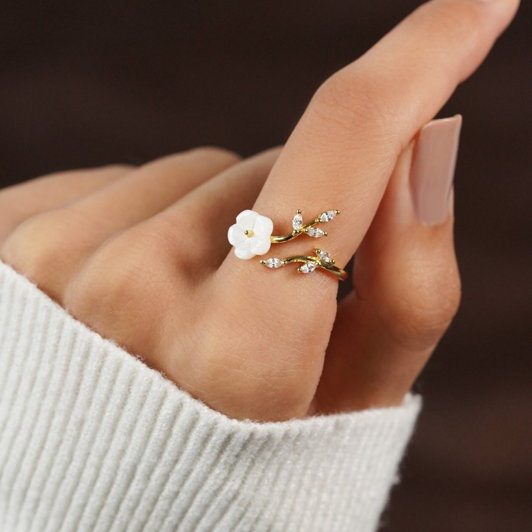 Gold Floral and Leaf Open Ring | Amelia