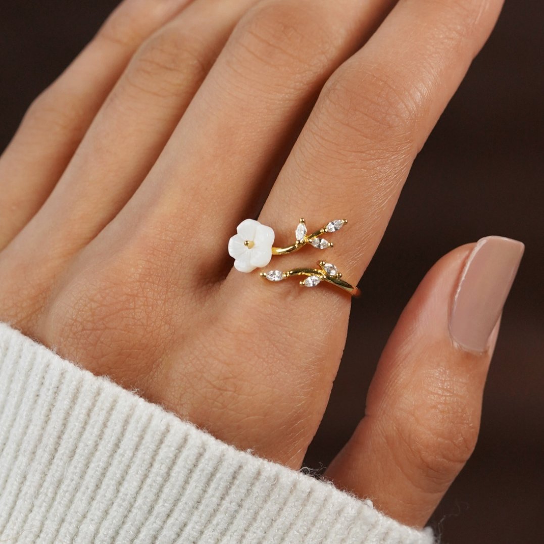 Gold Floral and Leaf Open Ring | Amelia